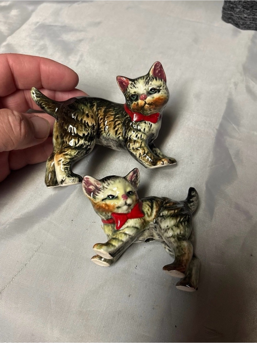 Vintage Small Ceramic Cats